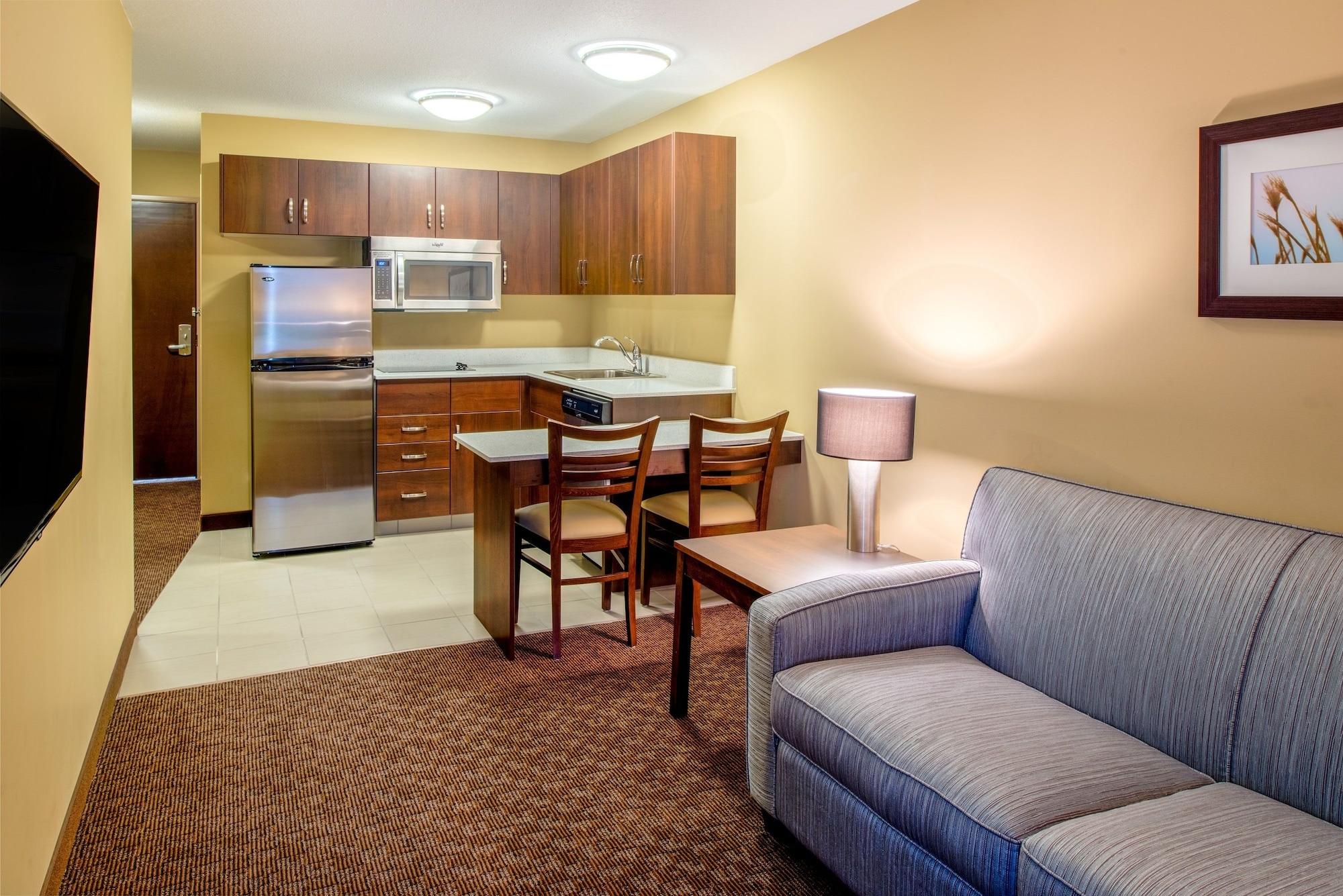 Microtel Inn & Suites By Wyndham Red Deer Kültér fotó