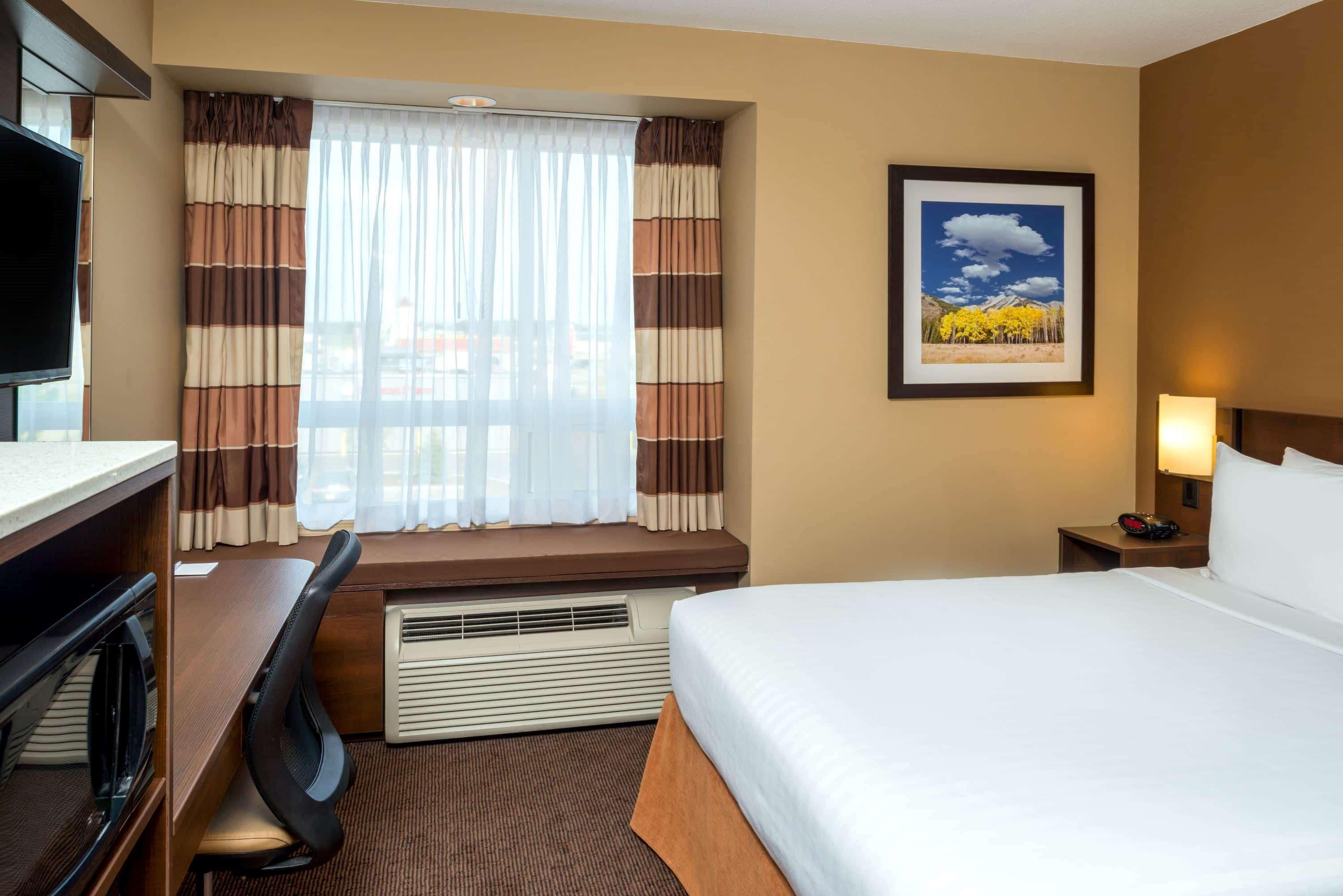 Microtel Inn & Suites By Wyndham Red Deer Kültér fotó