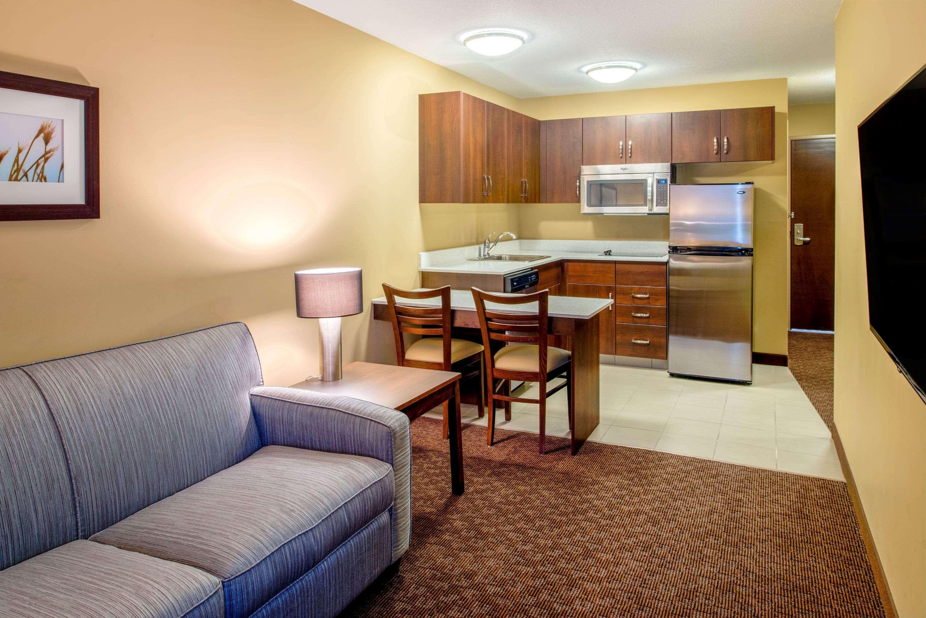 Microtel Inn & Suites By Wyndham Red Deer Kültér fotó