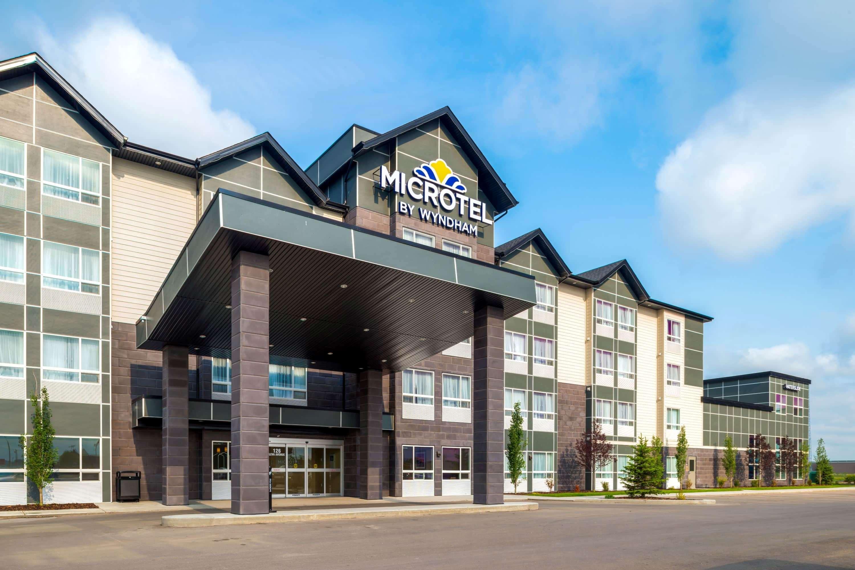Microtel Inn & Suites By Wyndham Red Deer Kültér fotó