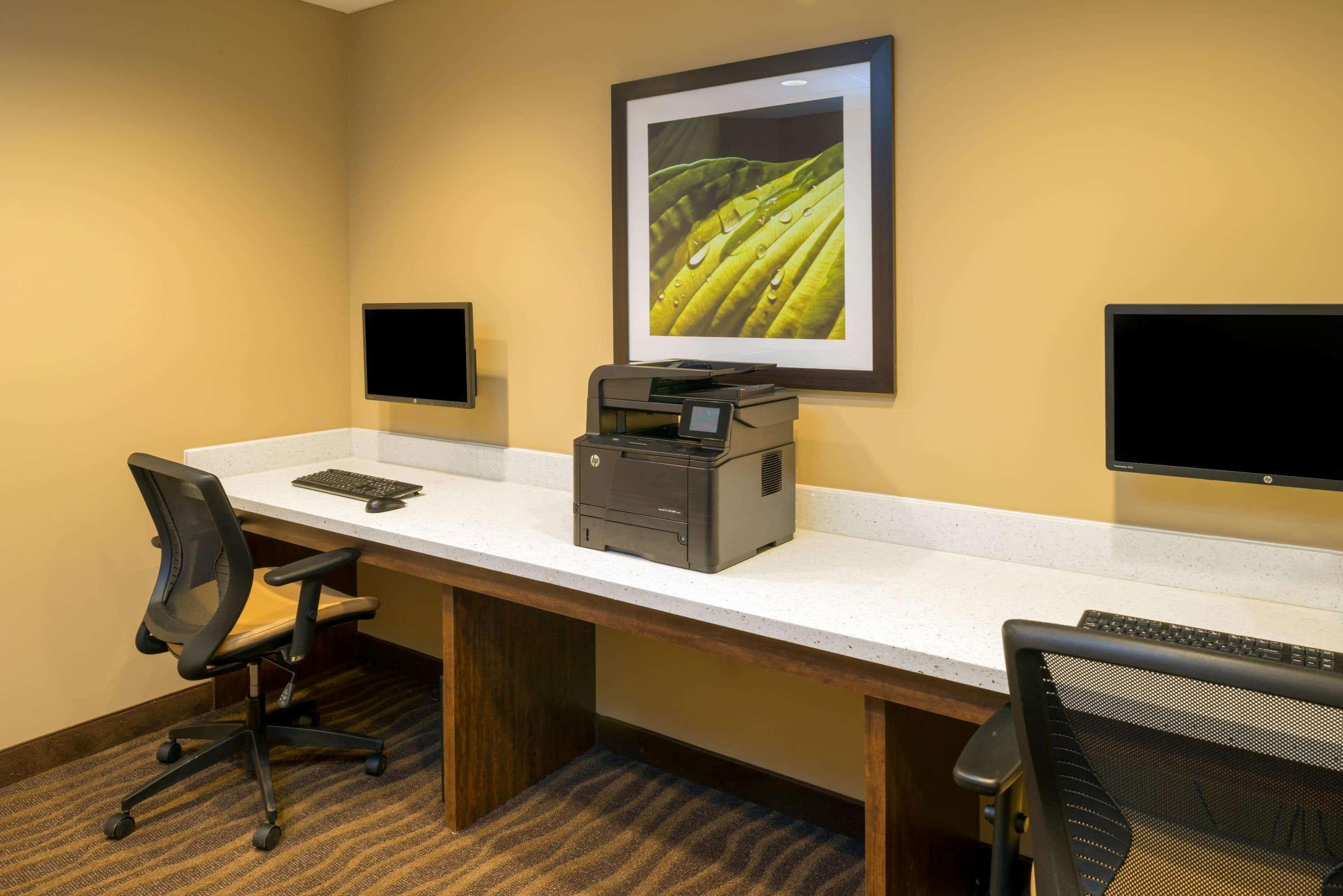Microtel Inn & Suites By Wyndham Red Deer Kültér fotó