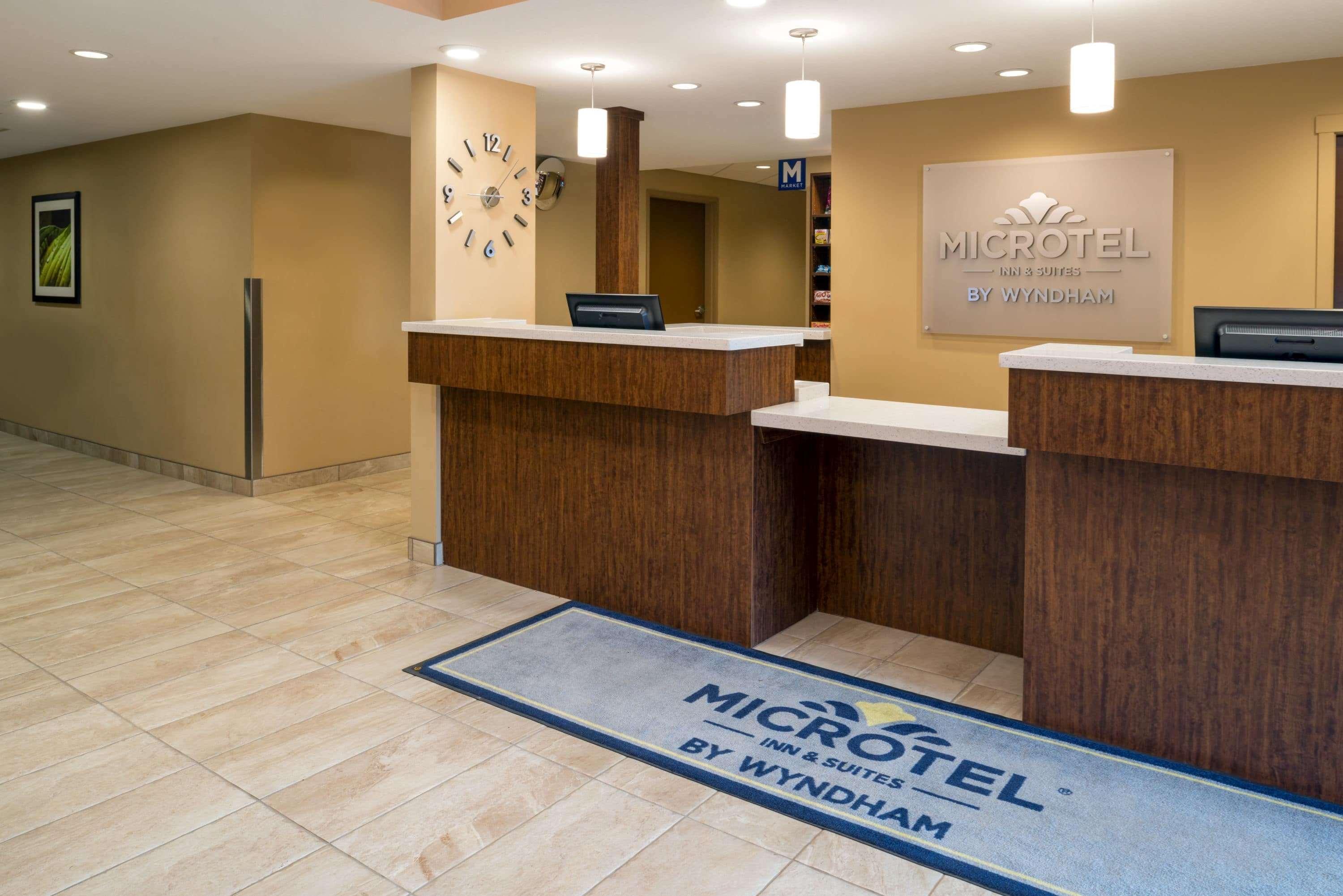 Microtel Inn & Suites By Wyndham Red Deer Kültér fotó