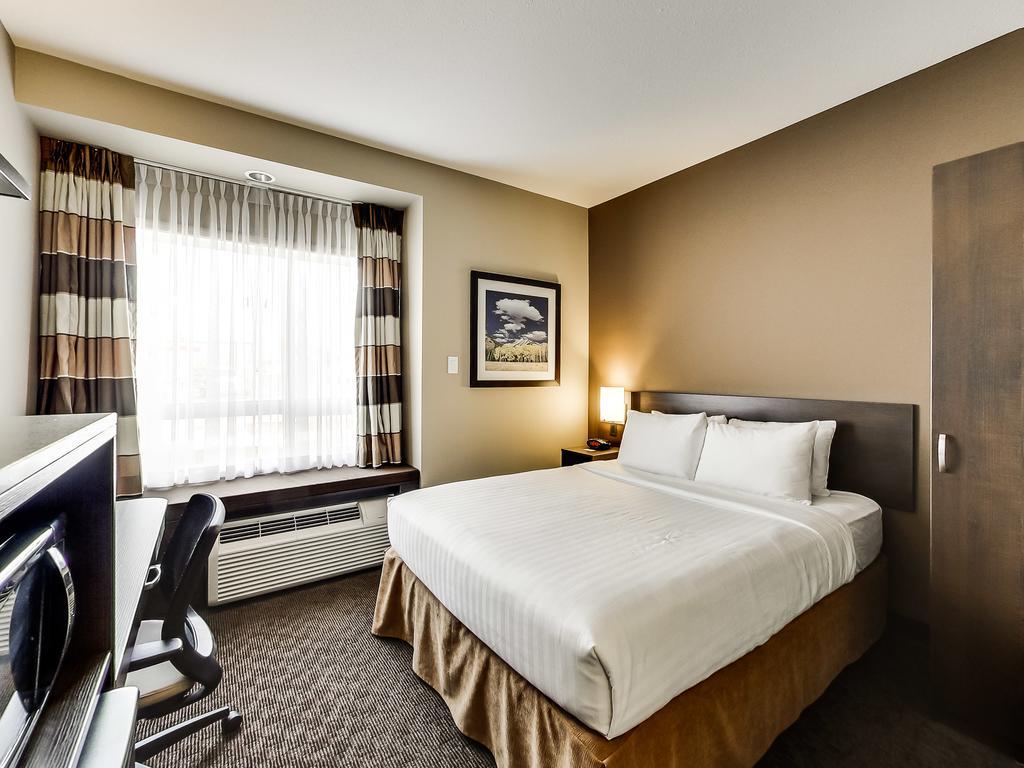 Microtel Inn & Suites By Wyndham Red Deer Szoba fotó